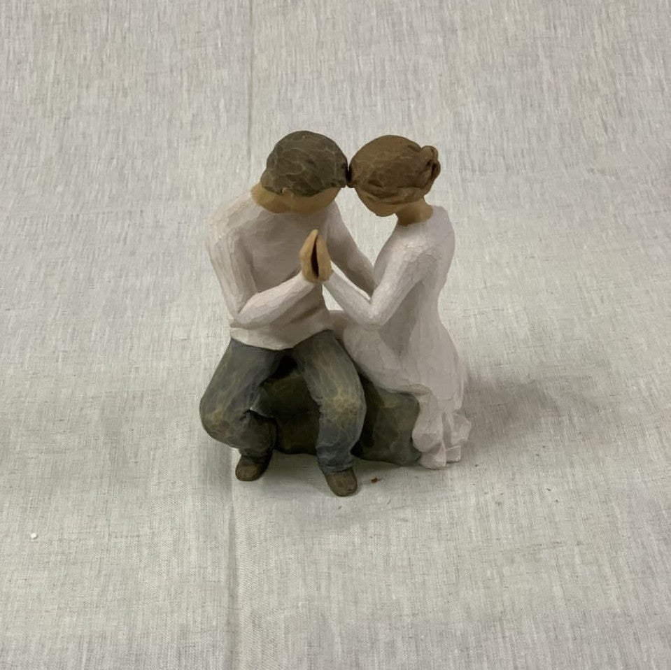 Willow Tree Figurine Around You, c 27182